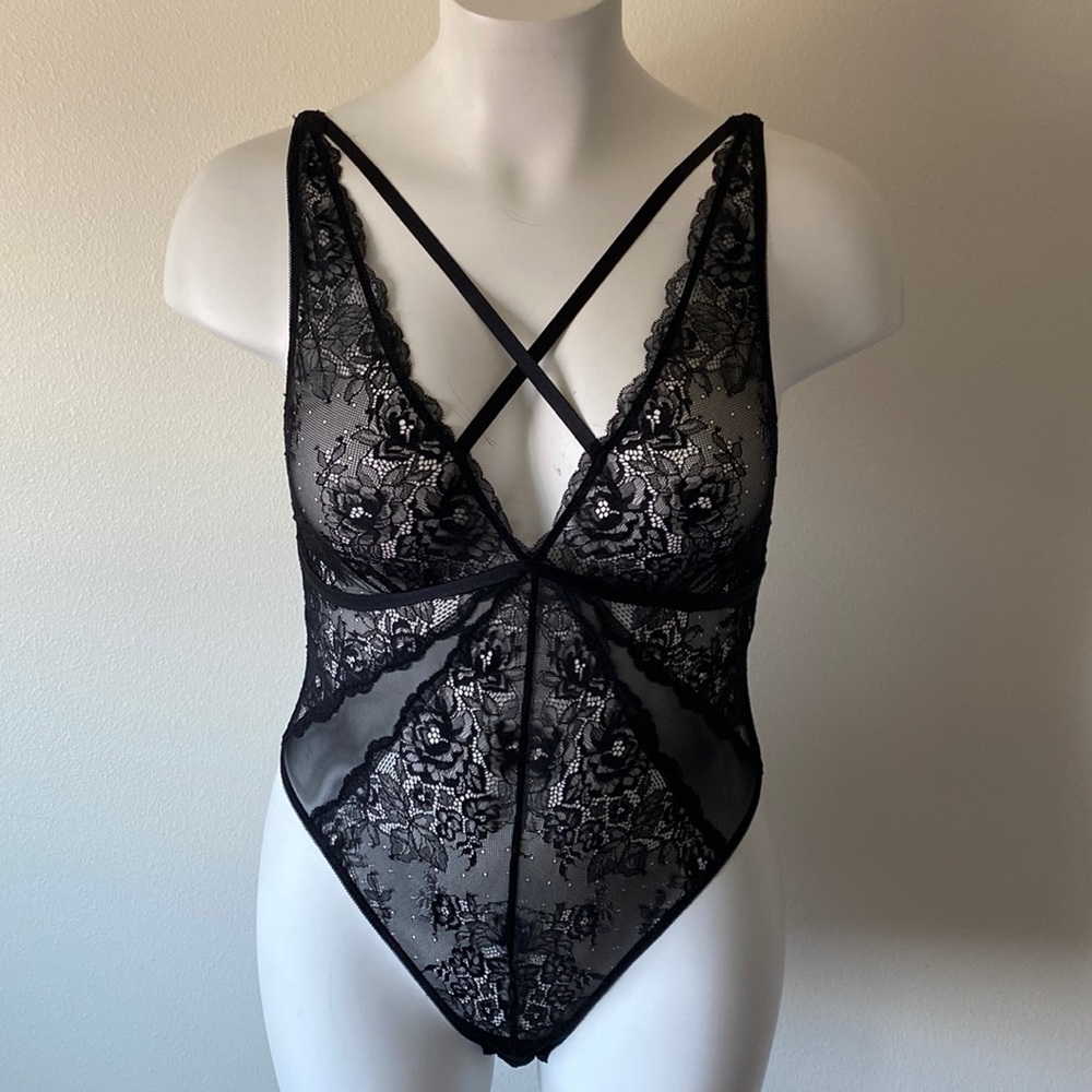 NWT Black TORRID Lace and Mesh Bodysuit Sz 00 SEXY!